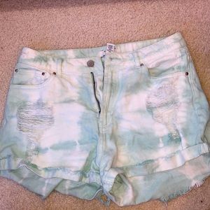 Tie dye hi-rise shorts